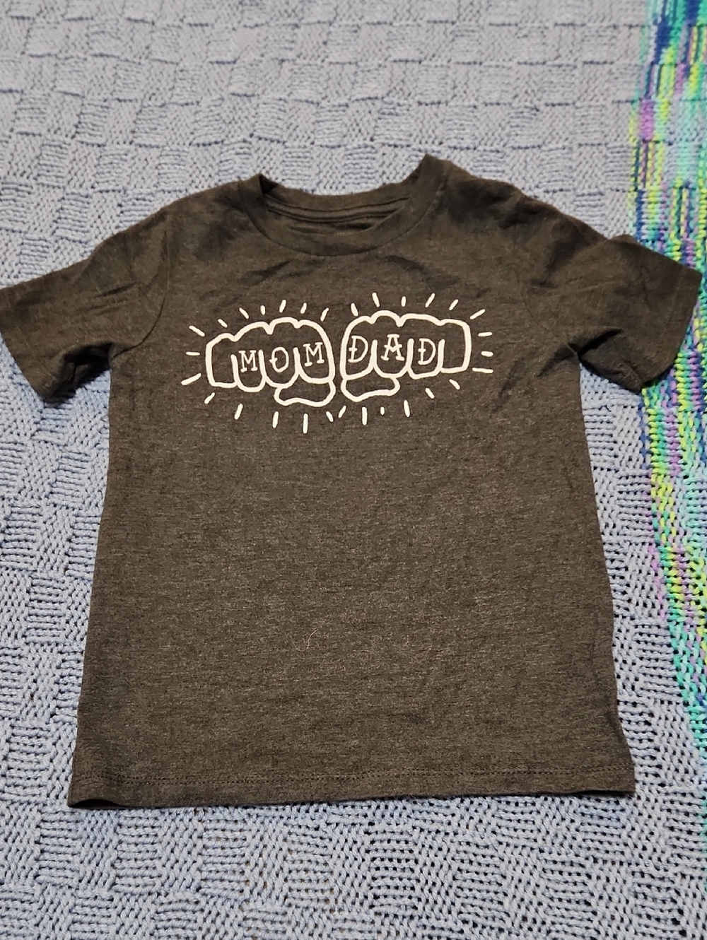 Children Place Kids Charcoal Gray "Mom + Dad" Graphic Tee 5T